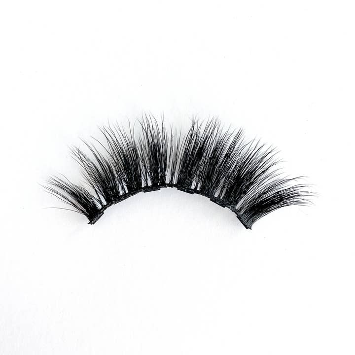 QMBeautique - Wholesale False/Fake Eyelashes - Airy Amour Double-Duty Magnetic Eyelashes4