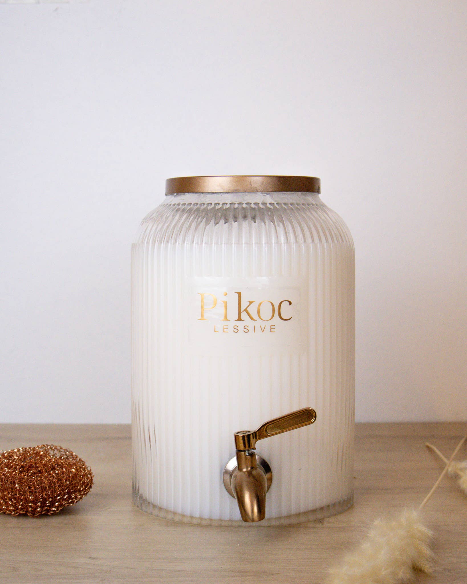 Pikoc - Wholesale Laundry Detergent Powder/Pods - Fontaine à lessive - PLV