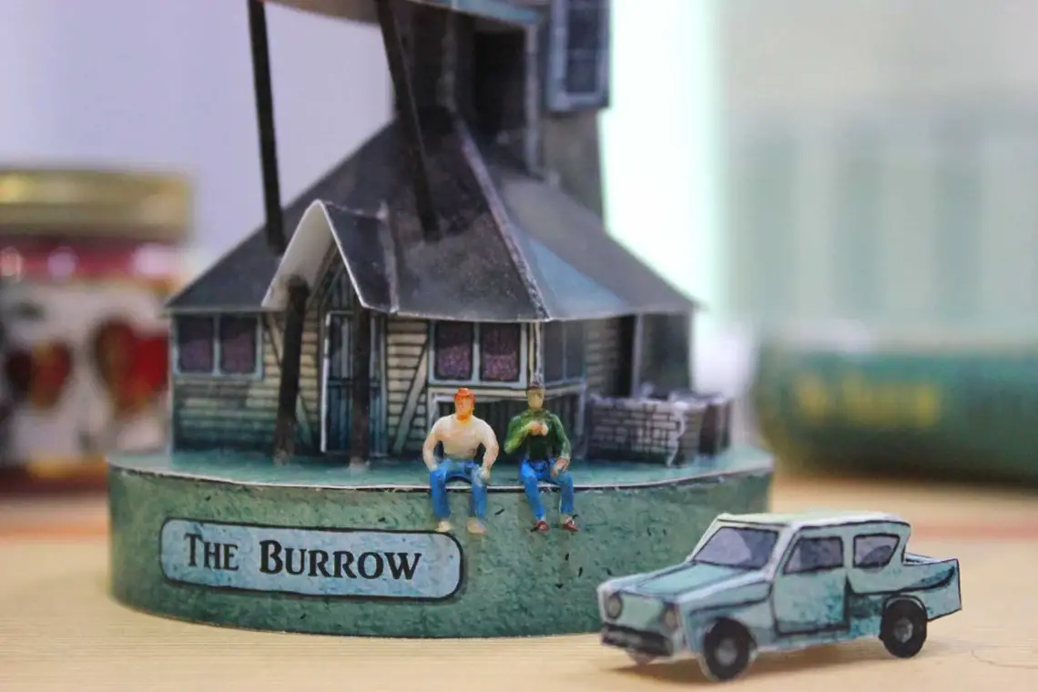 KikoIlustrador – Großhandel Bastelset – THE BURROW - Ausschneide-Modell - H0 Maßstab - A42