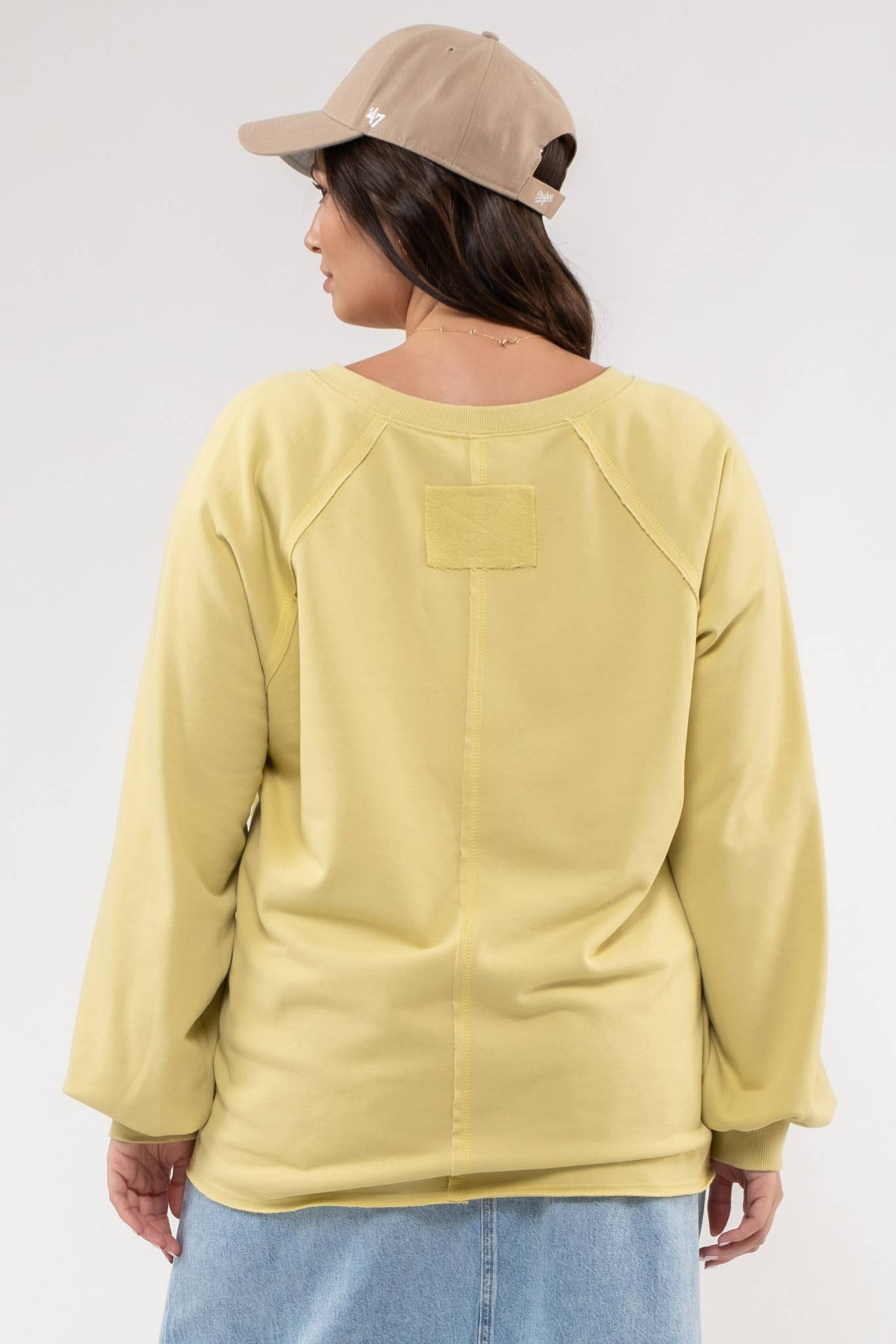 Blu Pepper - Wholesale Gebreide top - Dames - PLUS RELAXTE GEBREIDE TOP MET LANGE MOUWEN EN ZICHTBARE NADEN18