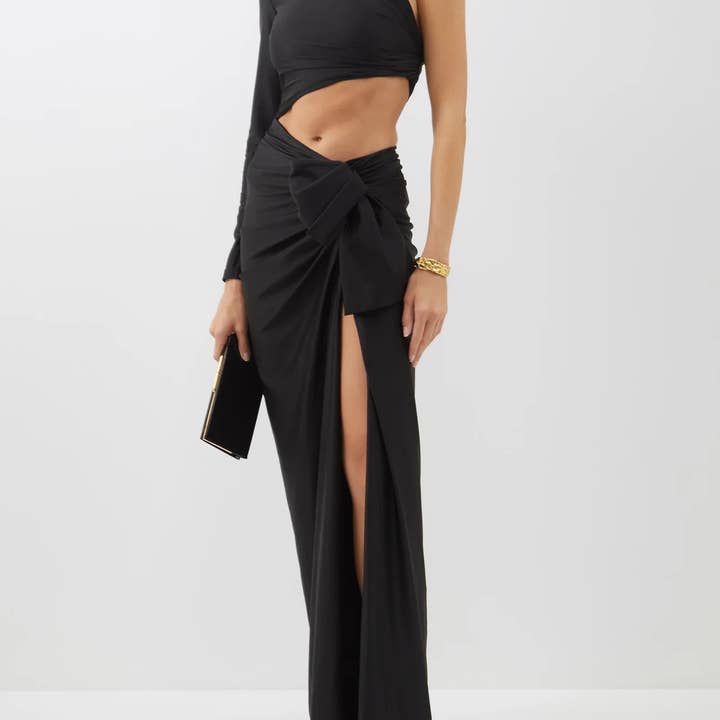 Black SY057 Elegant Split Long Dress with Oblique Shoulder for wholesale on Faire4