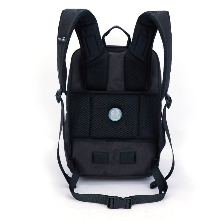 Swissdigital Design - Wholesale Backpack - Unisex - Osiris Massage Backpack with Integrated Finder3