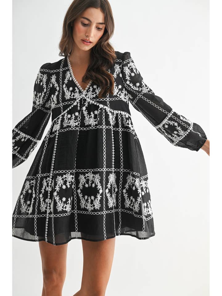 VESTIDO MINI DE MANGA LARGA BORDADO para venta al por mayor de Camellia