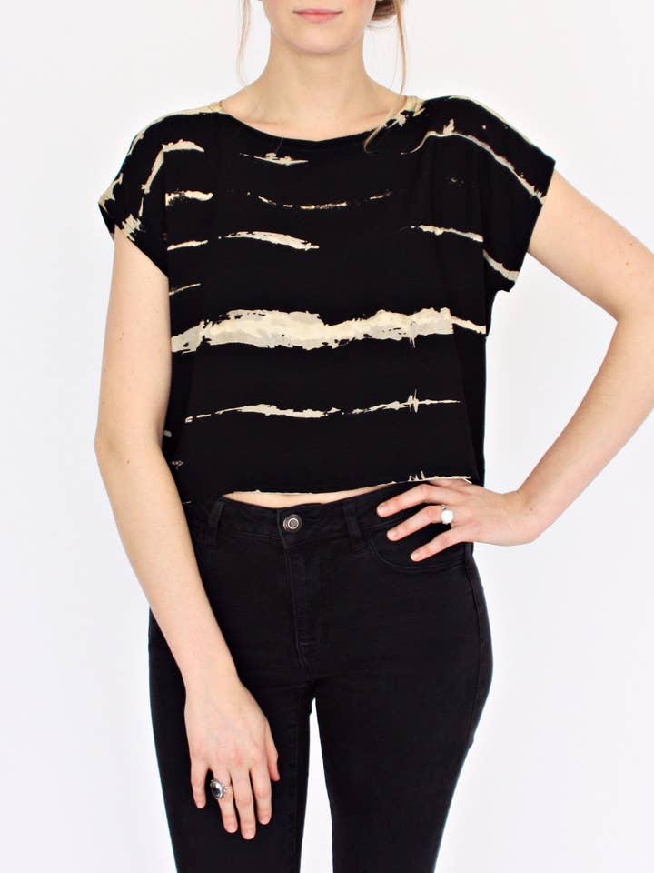 Crop top Quake para venta al por mayor de PEOPLE LIKE ART