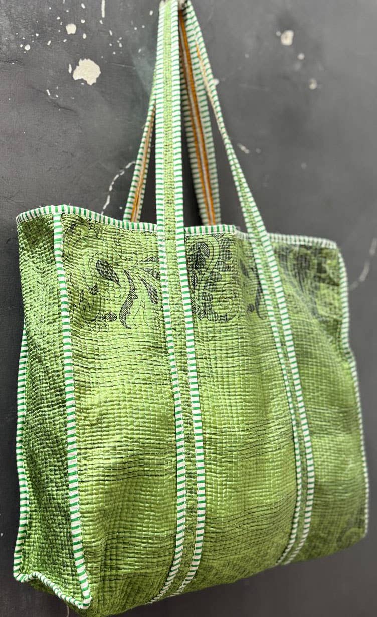 GYPSY STUDIO – wholesale Shoulder bag – women's – Pure Silk Women’s Shoulder Purse Stylish Quilted Tote Bag 1