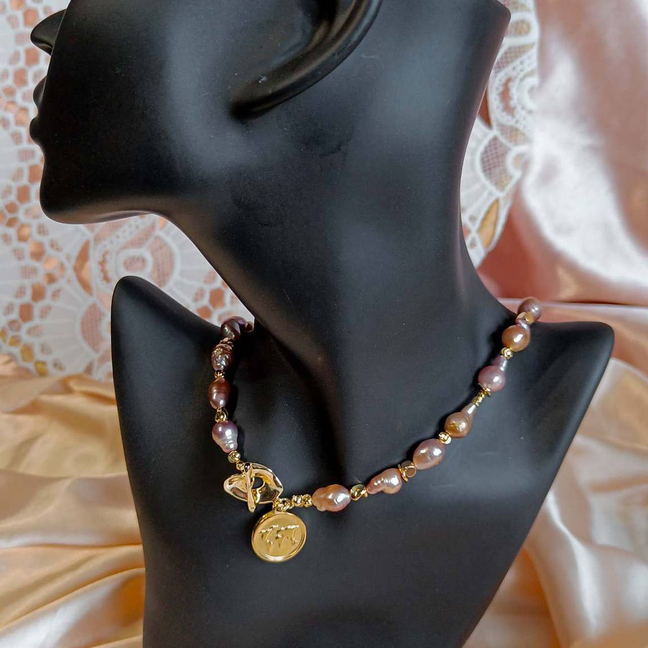 Pompon La Tulipe - Vente Collier de perles - Reflets D’Automne – Collier Perles Baroques Irrégulières1