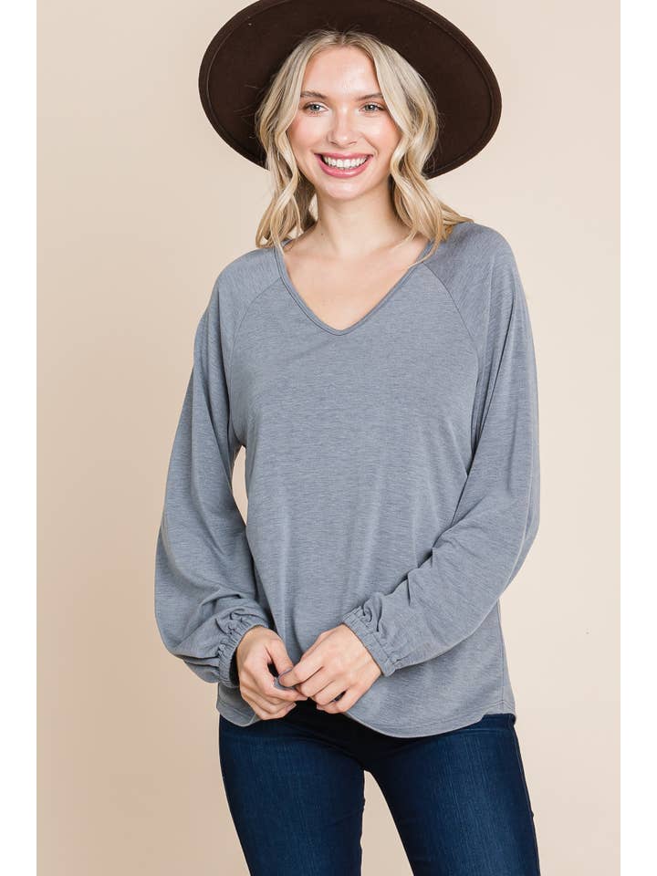 Emerald Collection - Wholesale Tunic - Women's - ETK-8647 Casual V Neck Basic Long Sleeve Top