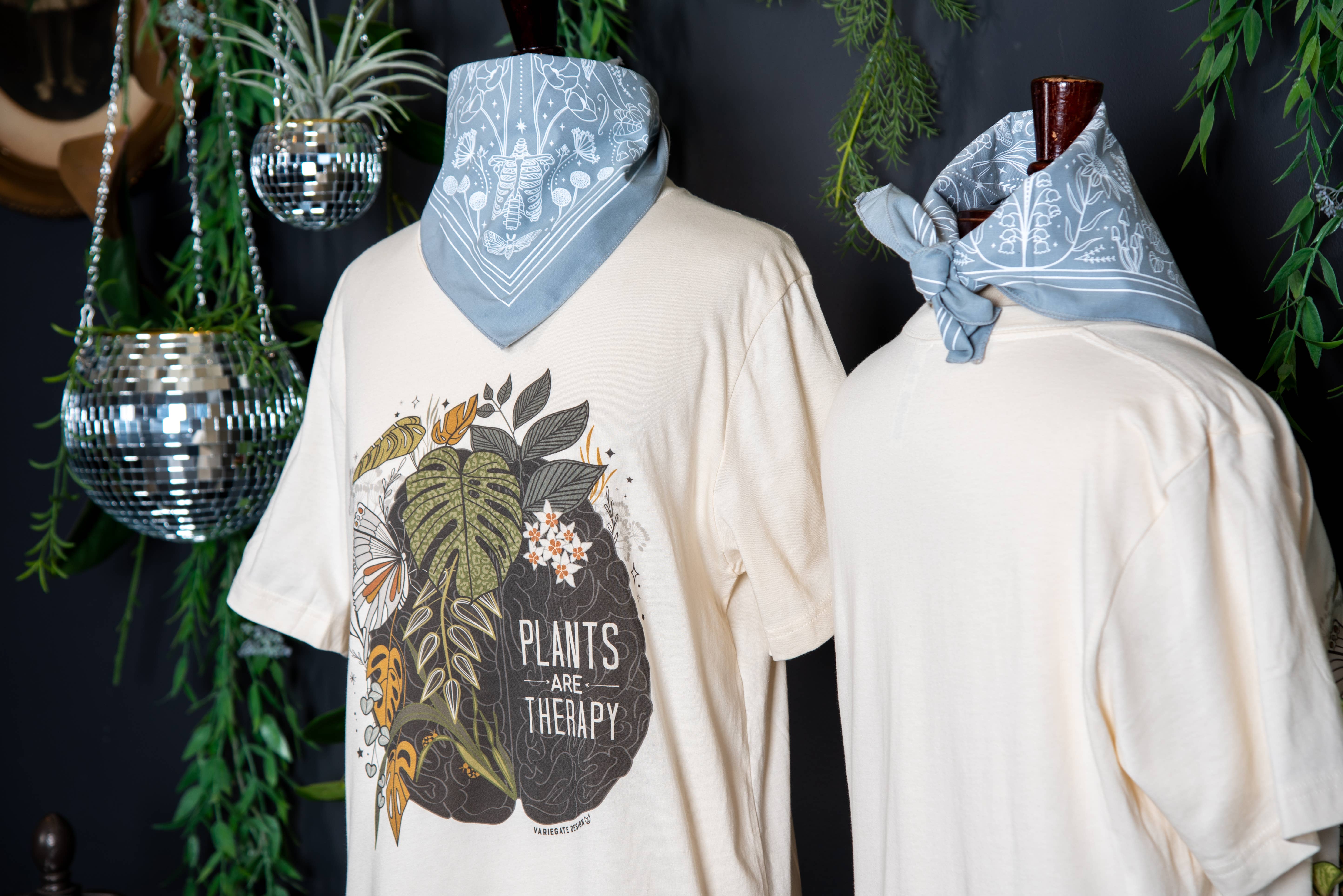 Variegate Design – T-shirt estampada - Mulher por atacado – Plantas são terapia1