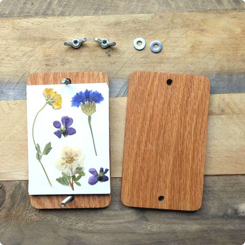 Macon Makes - Vente Kit de bricolage - Presse à fleurs de poche avec motifs dessinés à la main assortis | 3"x5"4