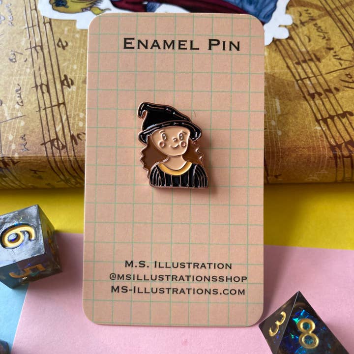 M.S. Illustration - Vendita all'ingrosso Spilla da bavero - Simpatica strega spilla da 0,75 pollici in smalto morbido placcato in rame, spilla di Halloween, autunno, spilla Cottagecore, distintivo a bottone, cerchio di spore, spilla smaltata druida3