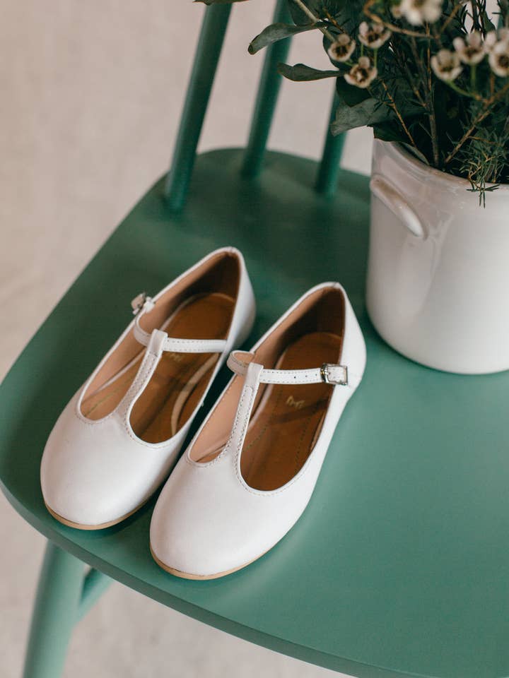 Girls' ballet flats - Rosalia - White (22-34) First Communi for wholesale by MIUMMASH DAMIAN TOMZIK