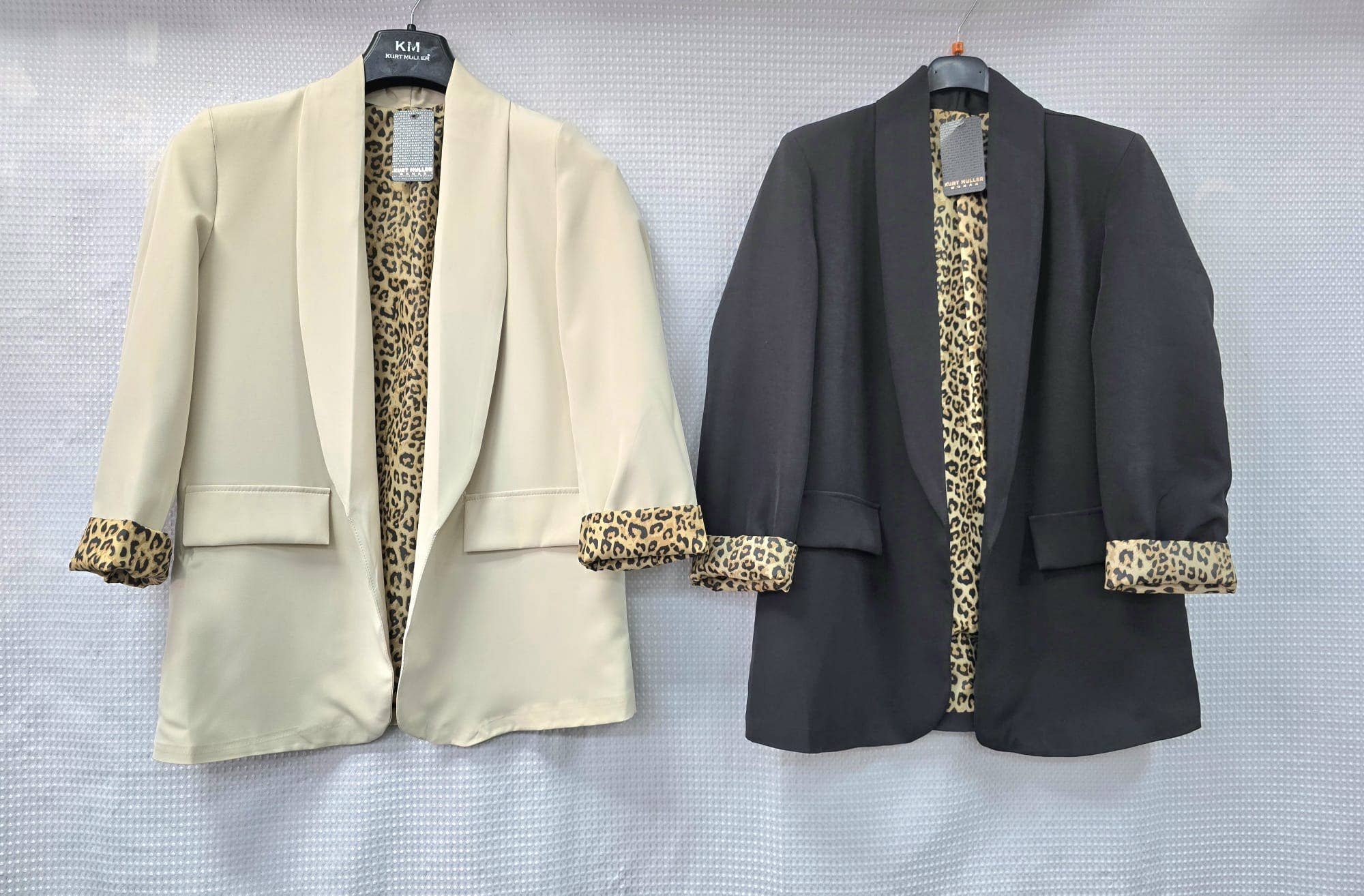 Kurt Muller – Großhandel Blazer – Damen – Blazer mit Leopardenbesatz und gekrempelten Ärmeln10