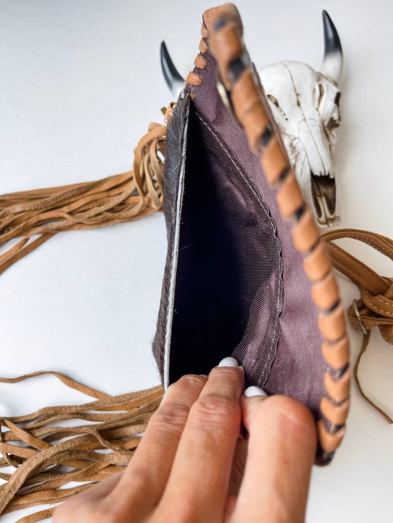 Boho Ranch Shop - Vente Sac à bandoulière – femme - THE CASSIE - Sac à bandoulière en cuir de vachette Western Tooled6