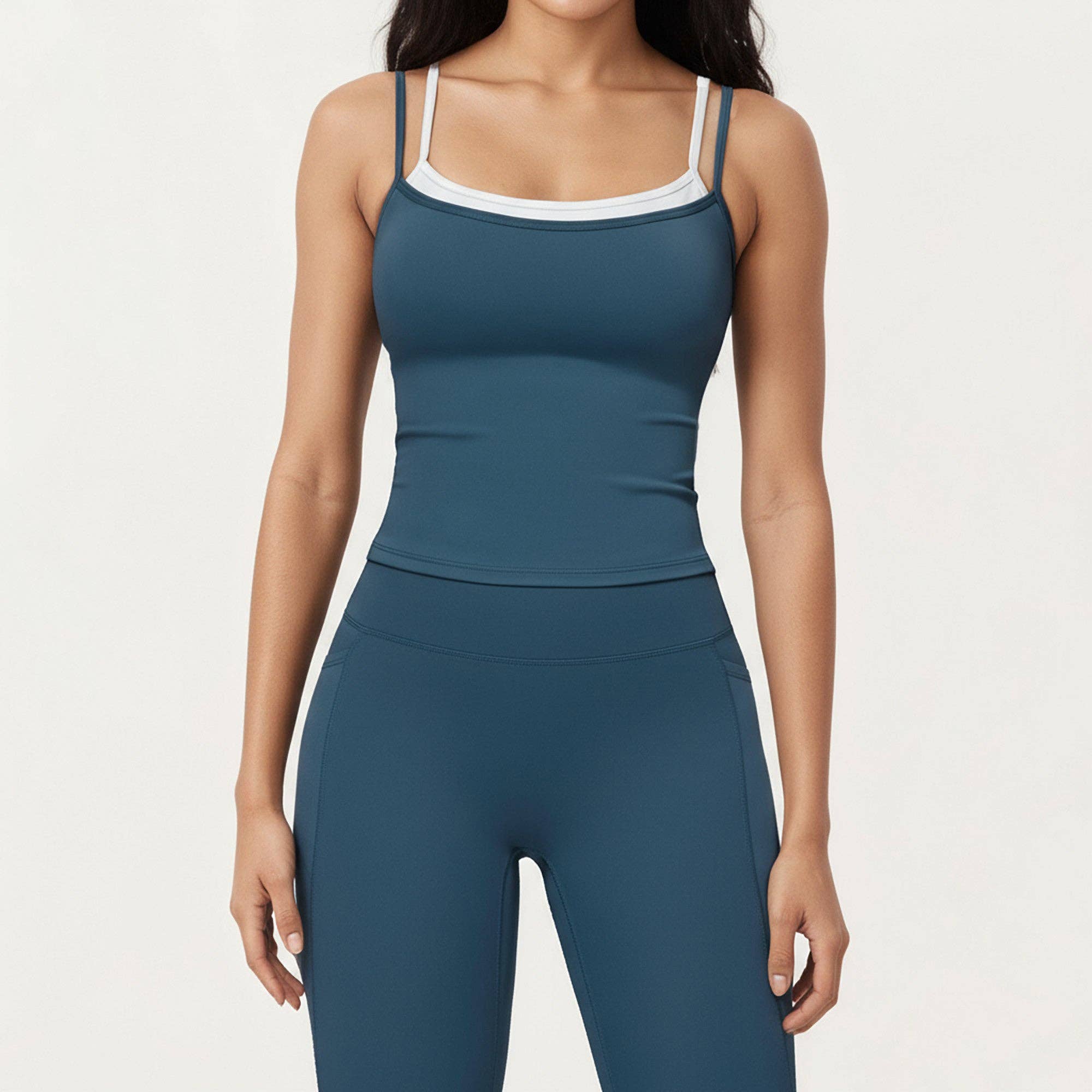 Active by Anna-Kaci – wholesale Sportöverdel – Dam – Dubbelremmad åtsittande aktivt linne med inbyggd hylla-bh8