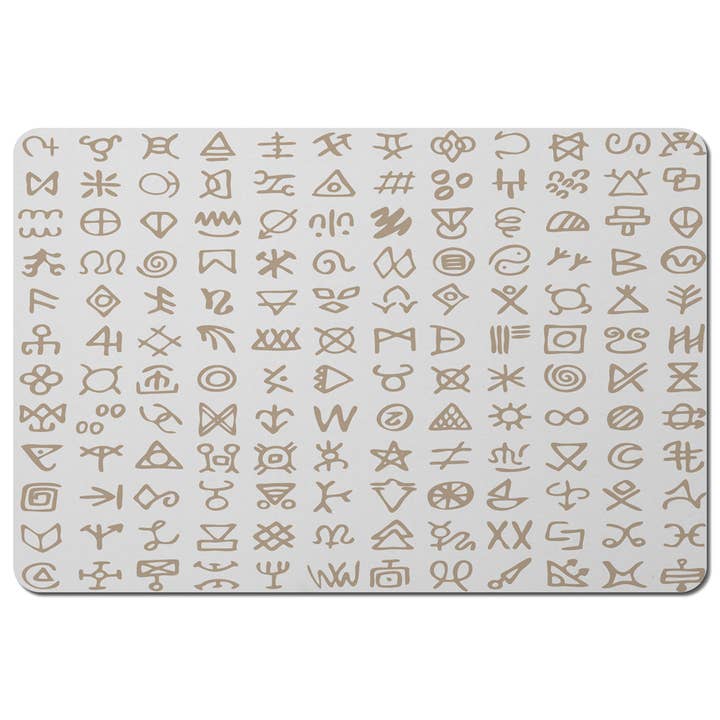 Symboles rituels vikings (Set de table) pour la vente par Benjamin Tate Design