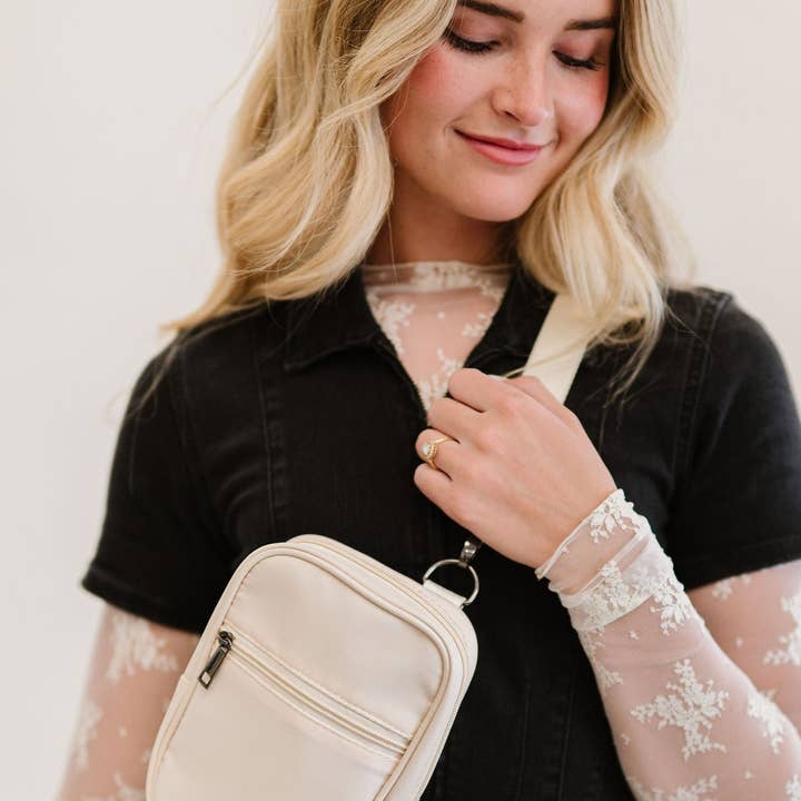 modern and chic - Wholesale Crossbody Bag - Women's - Lainey Convertible Multi-Wear Travel Crossbody17