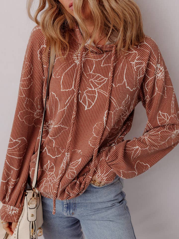 Brauner Hoodie mit Blumenmuster, gedrehtem Rippstrick, Kordelzug und Kängurutasche für den Großhandel von Sweet Lover Fashion