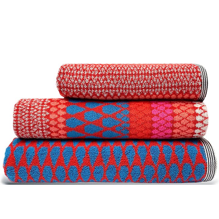 Margo Selby - Wholesale Bath Towel - Cotton Bath Towels in Red, Pink and Turquoise | Faversham 600 GSM