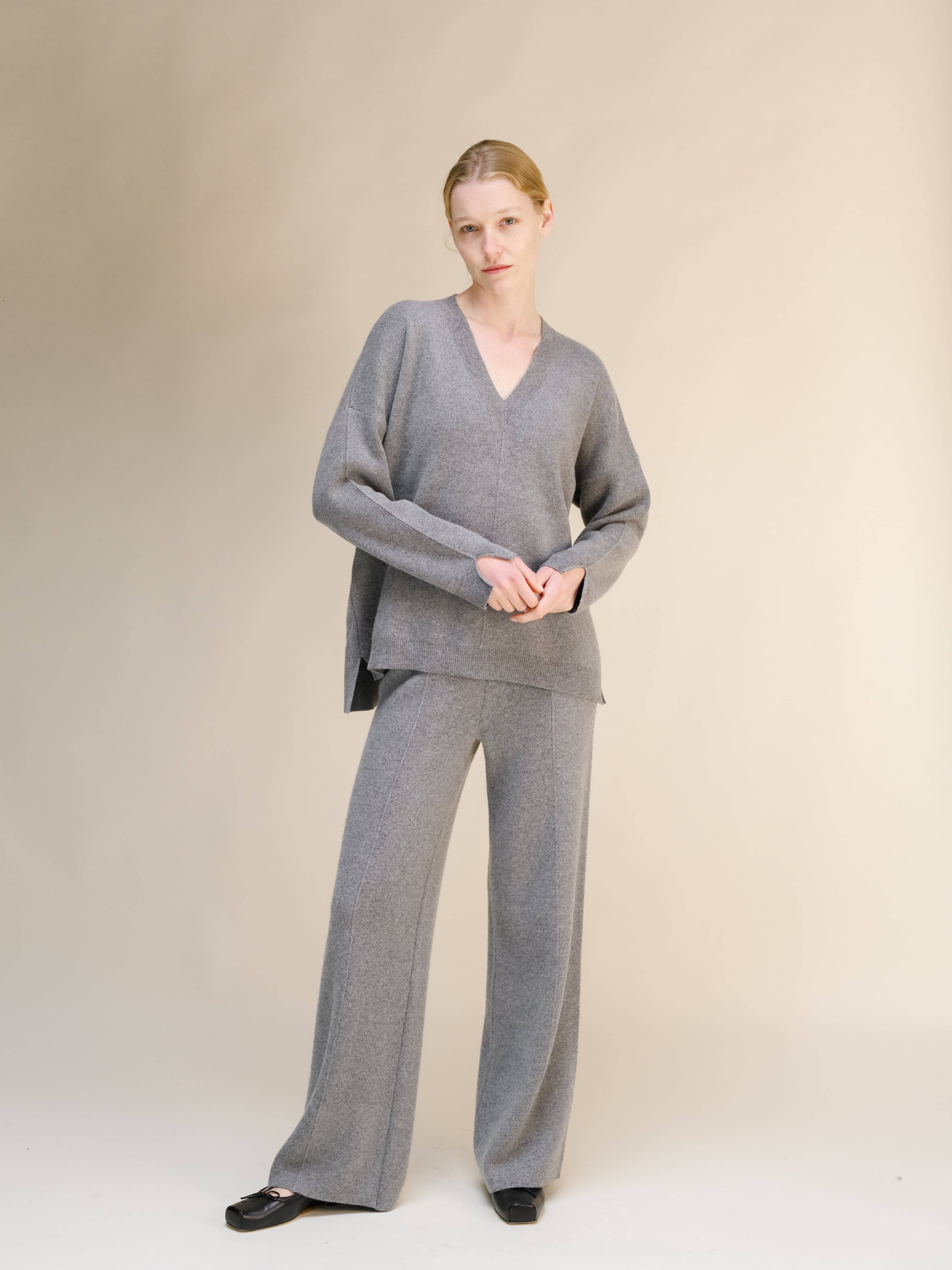 Lèmme - Venta al por mayor Jersey de punto - Mujer - Maxi de Cuello en V Sólido con Mezcla de Cachemira y Aberturas Laterales4