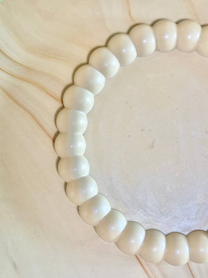 Smyckes- och nyckelbricka i eko-harts – Bubblor – Pärla för wholesale av Kookie