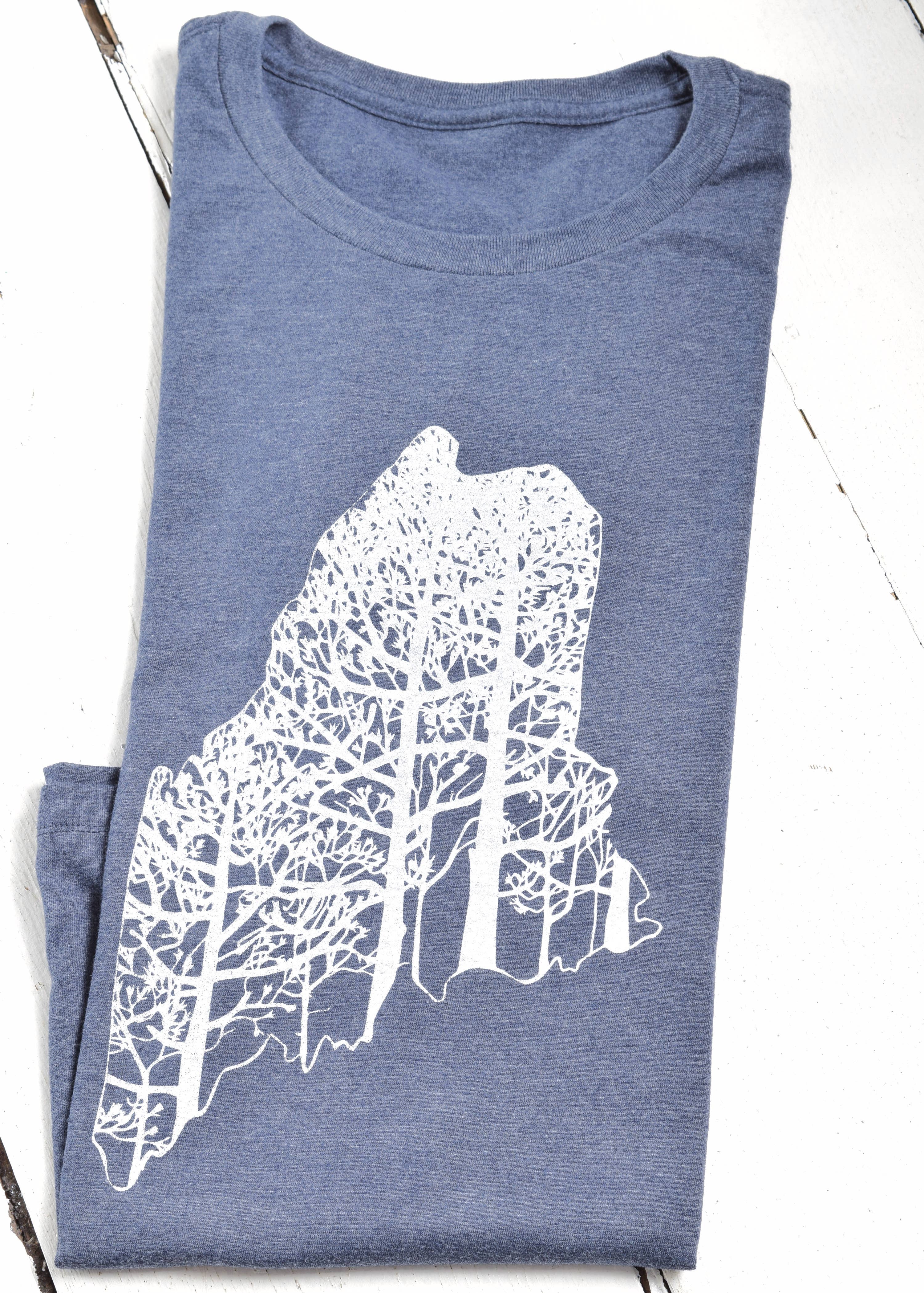 Hearth and Harrow – Großhandel T-Shirt mit Siebdruck – Damen – Damen Bio-Maine T-Shirt in Weiß auf Dunkelblau/Grau3