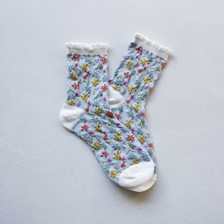 Tiepology - Wholesale Socks - Women's - Love Floral Casual Socks