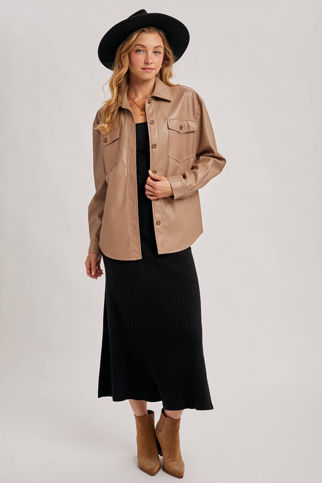 Bluivy - Vendita all'ingrosso Giacca a camicia - Donna - SHACKET IN PELLE VEGANA17