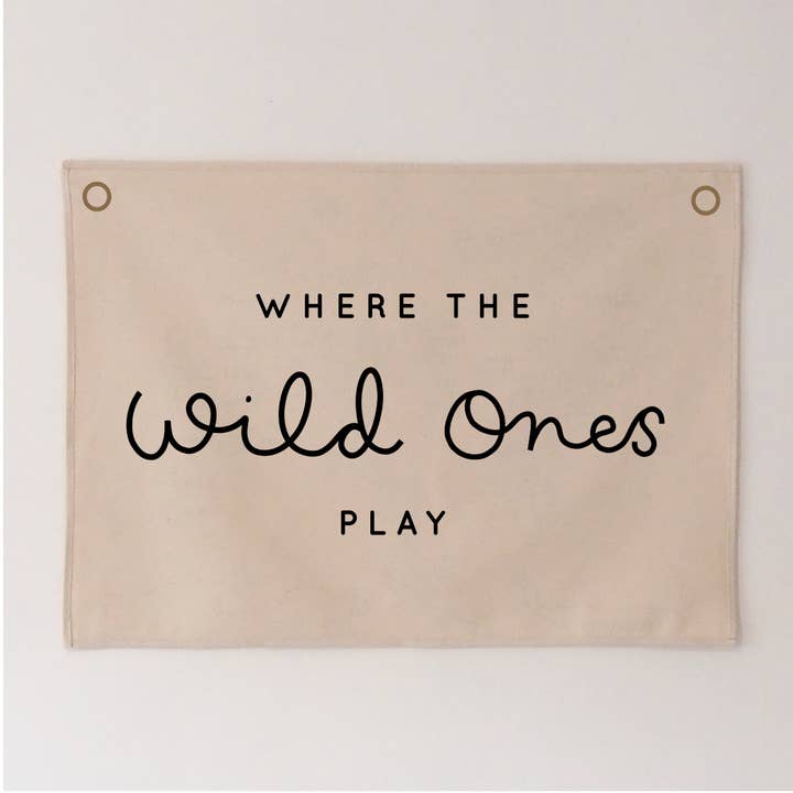 Tenture murale Where The Wild Ones Play 50 x 70 cm - autres couleurs disponibles pour la vente par Little M