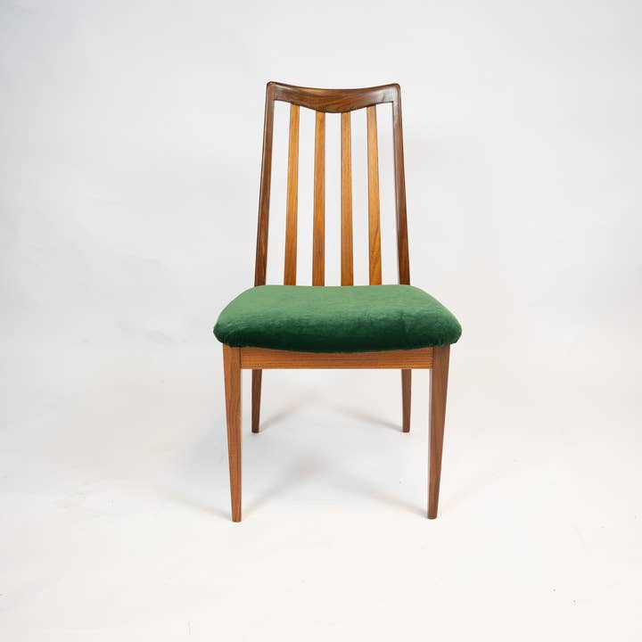 Sustainable & Salvaged - Wholesale Stoel - G-plan Velvet eetkamerstoel uit het midden3