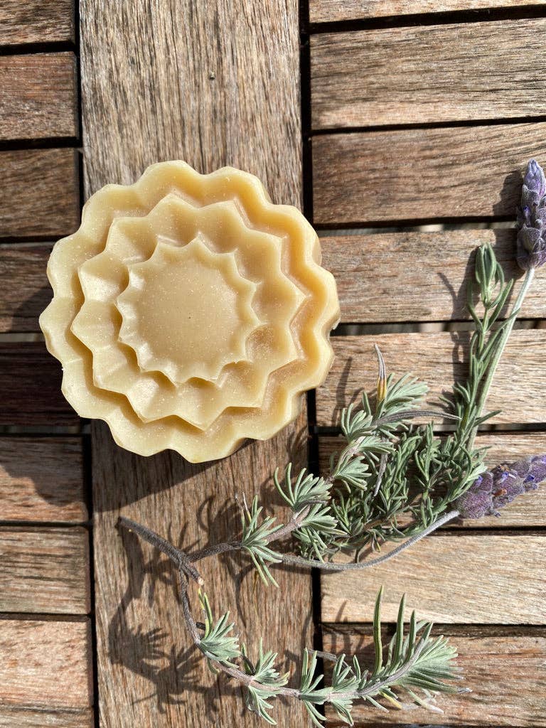 Cinnamon Quills - Wholesale Shampoo puck/solid shampoo - Solid Shampoo Bar - Coconut & Lavender