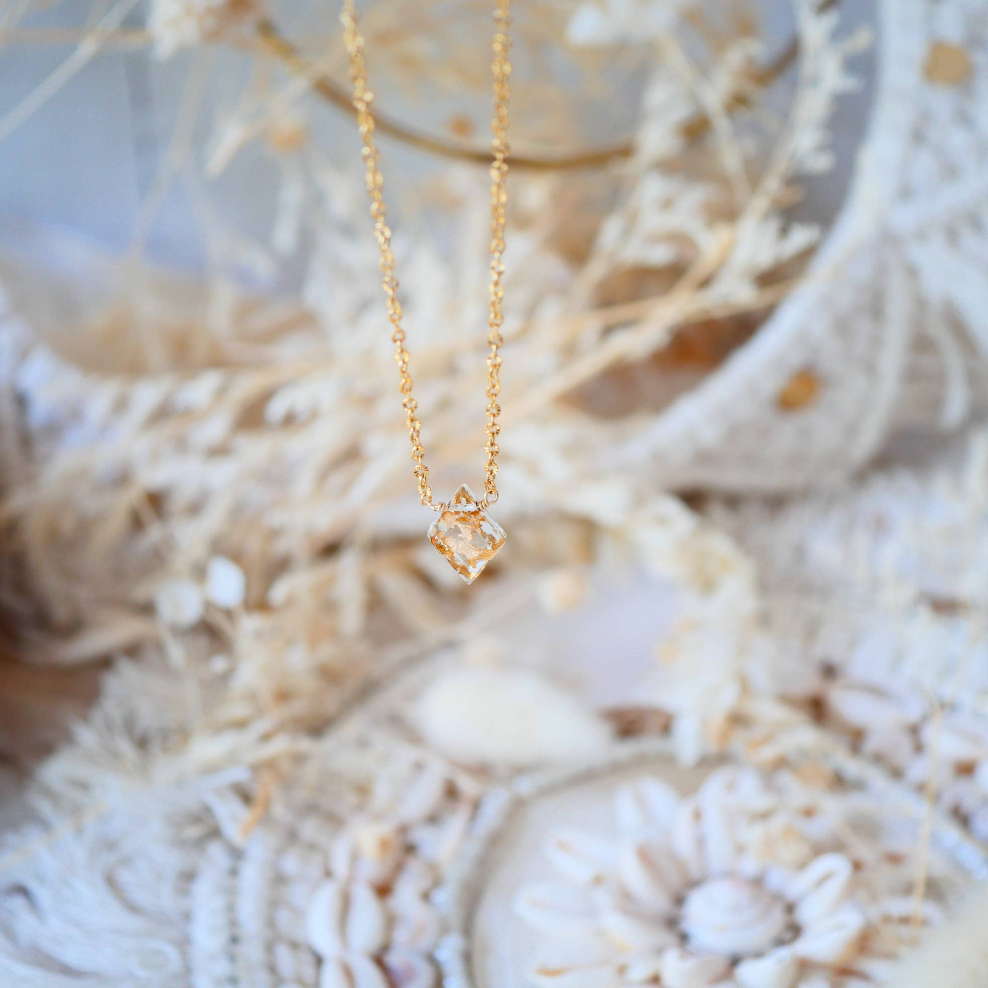 GINANDGER - Wholesale Pendant/Charm Necklace - UTTHAAN Necklace Natural quartz crystal (Gold foil crystal)0