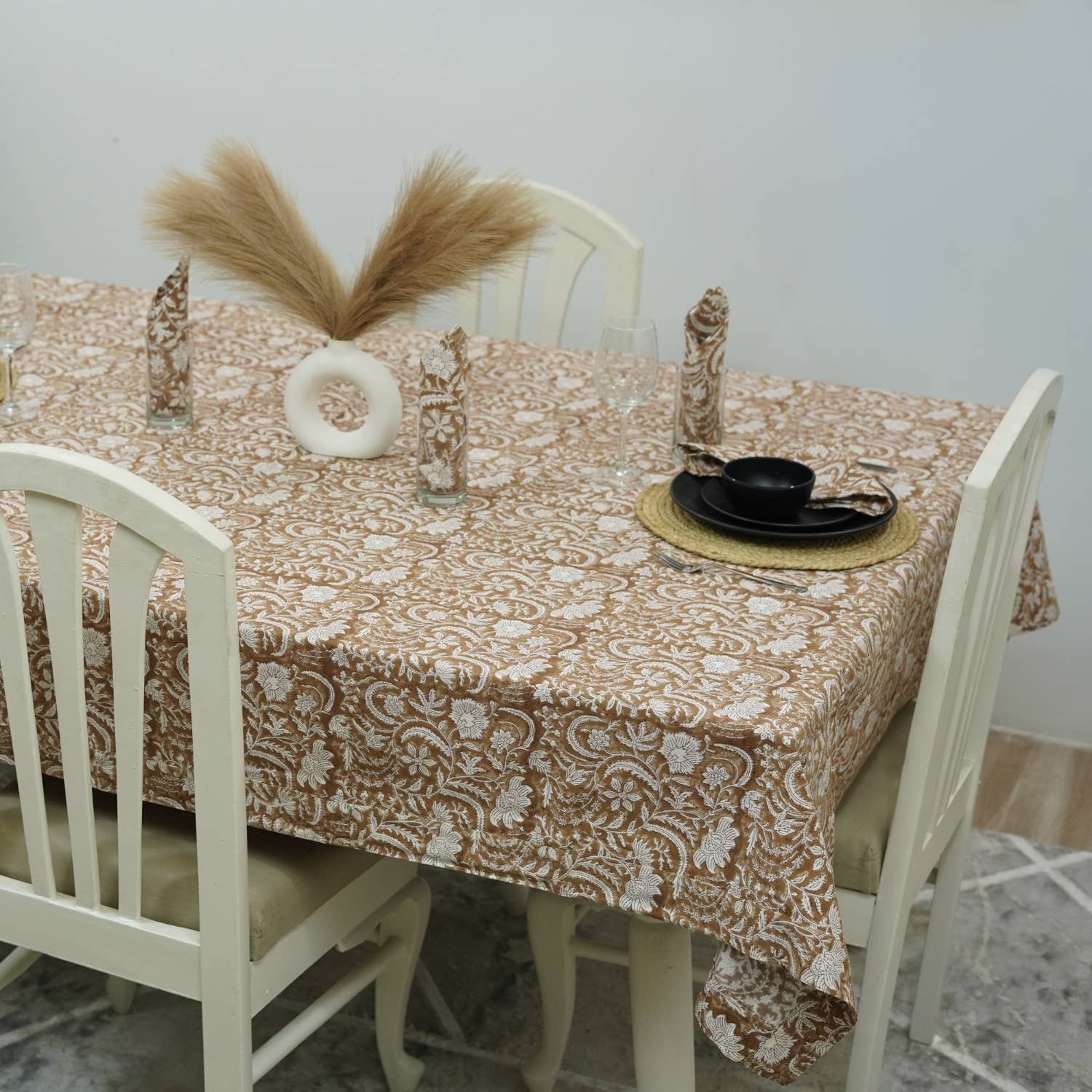 Fabdivine - Wholesale Tablecloth - Luxury Tablecover for Interior Décor  - Mandakini2