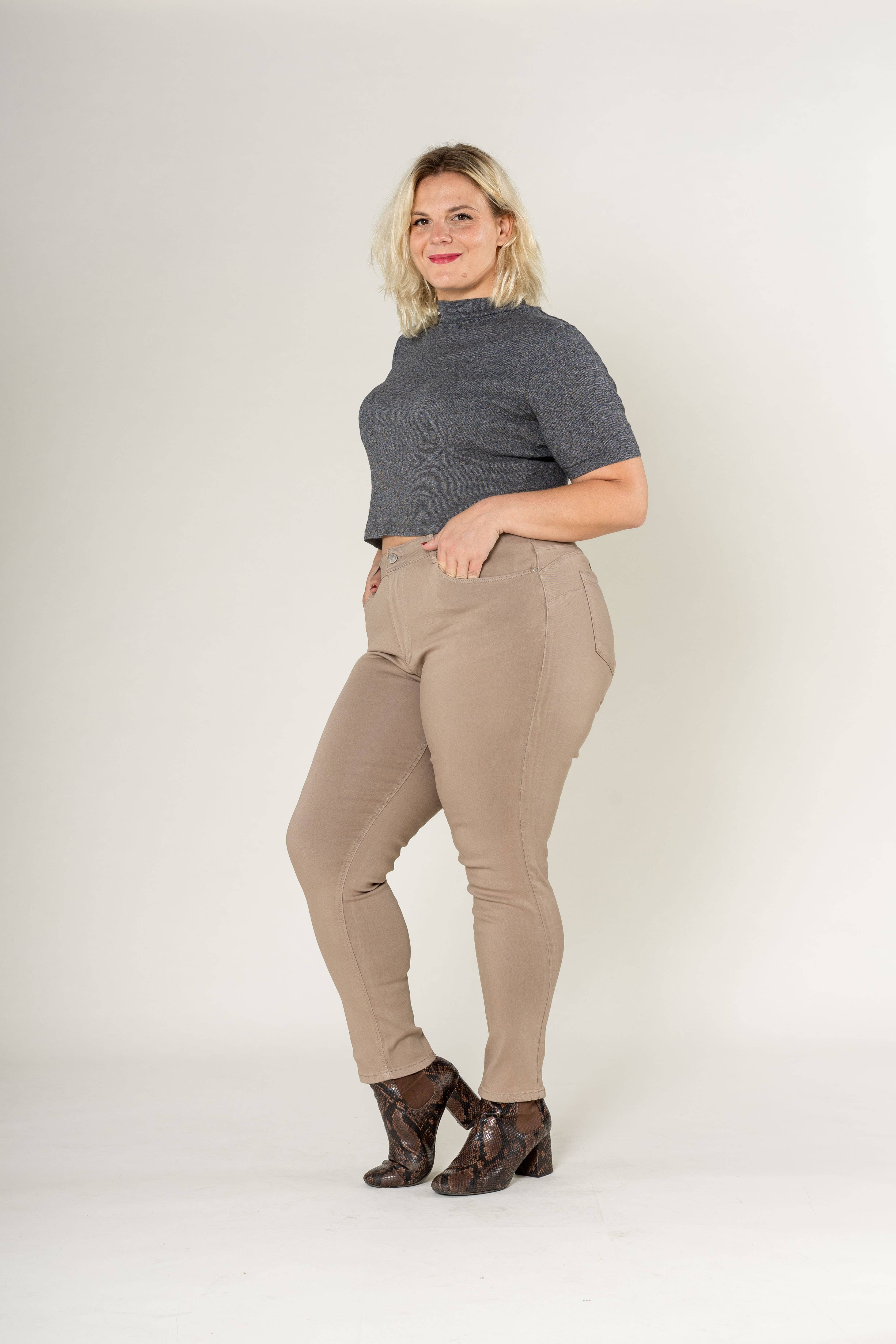 Nina Carter - Wholesale Pants - Women's - Curve Plus Size Ultra Comfort and Stretch Push Up P61121
