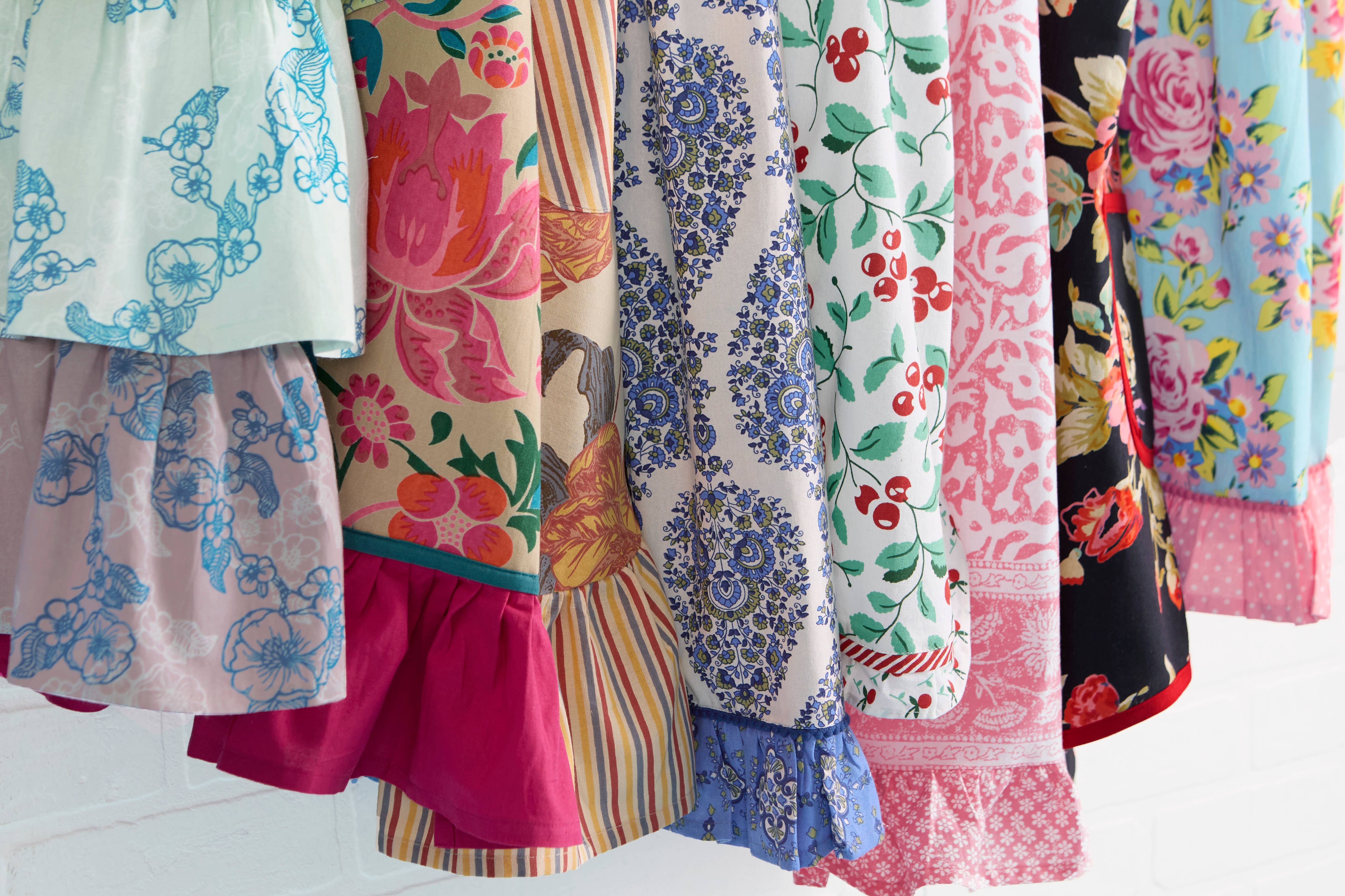 Design Imports - Wholesale Apron - Blue Ikat Flowers Vintage Apron3