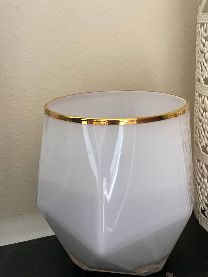 Elegante vela Picasso en blanco con varios aromas para venta al por mayor de Pugglewick candles