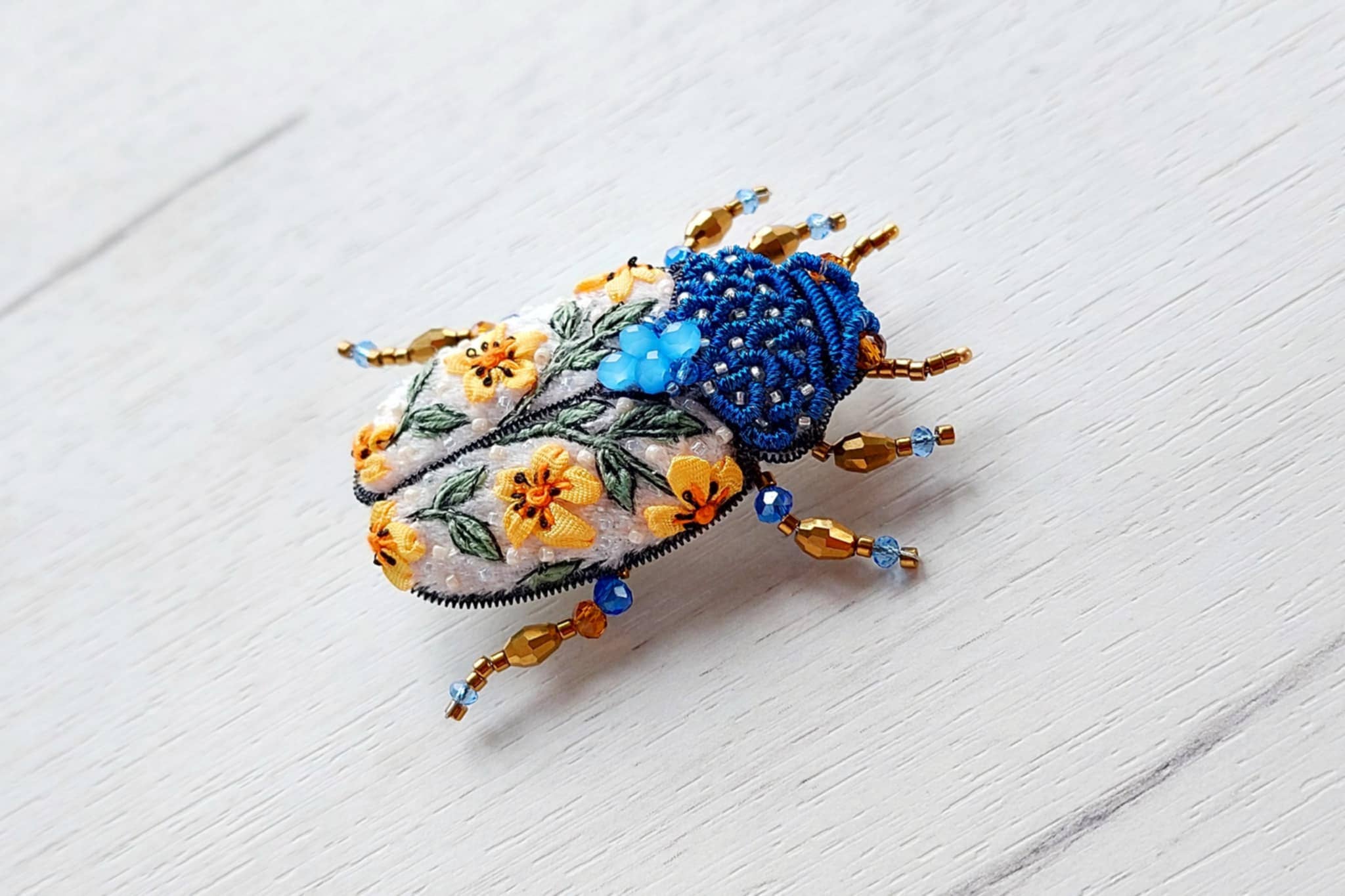 BeadSplendour - Vente Broches - Broche scarabée Broche coléoptère Broche perlée Insecte broche2