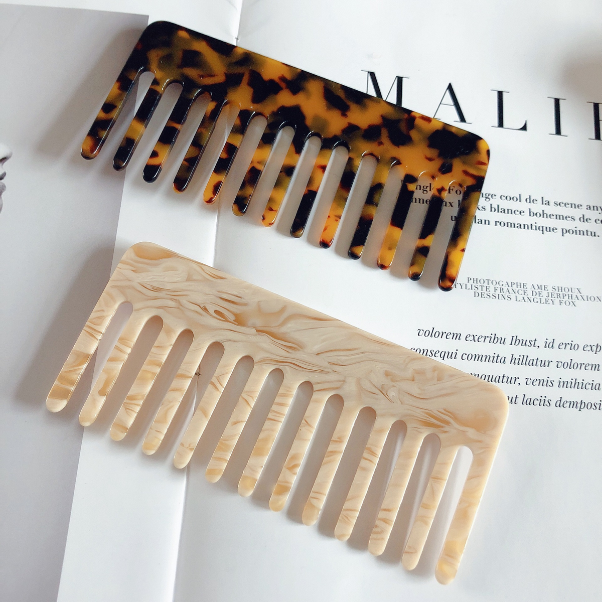 ACCITY - Wholesale Hair Brush/Comb - SIMPLE ACETIC ACID ANTI-STATIC HAIR COMB_CWAHA0788214