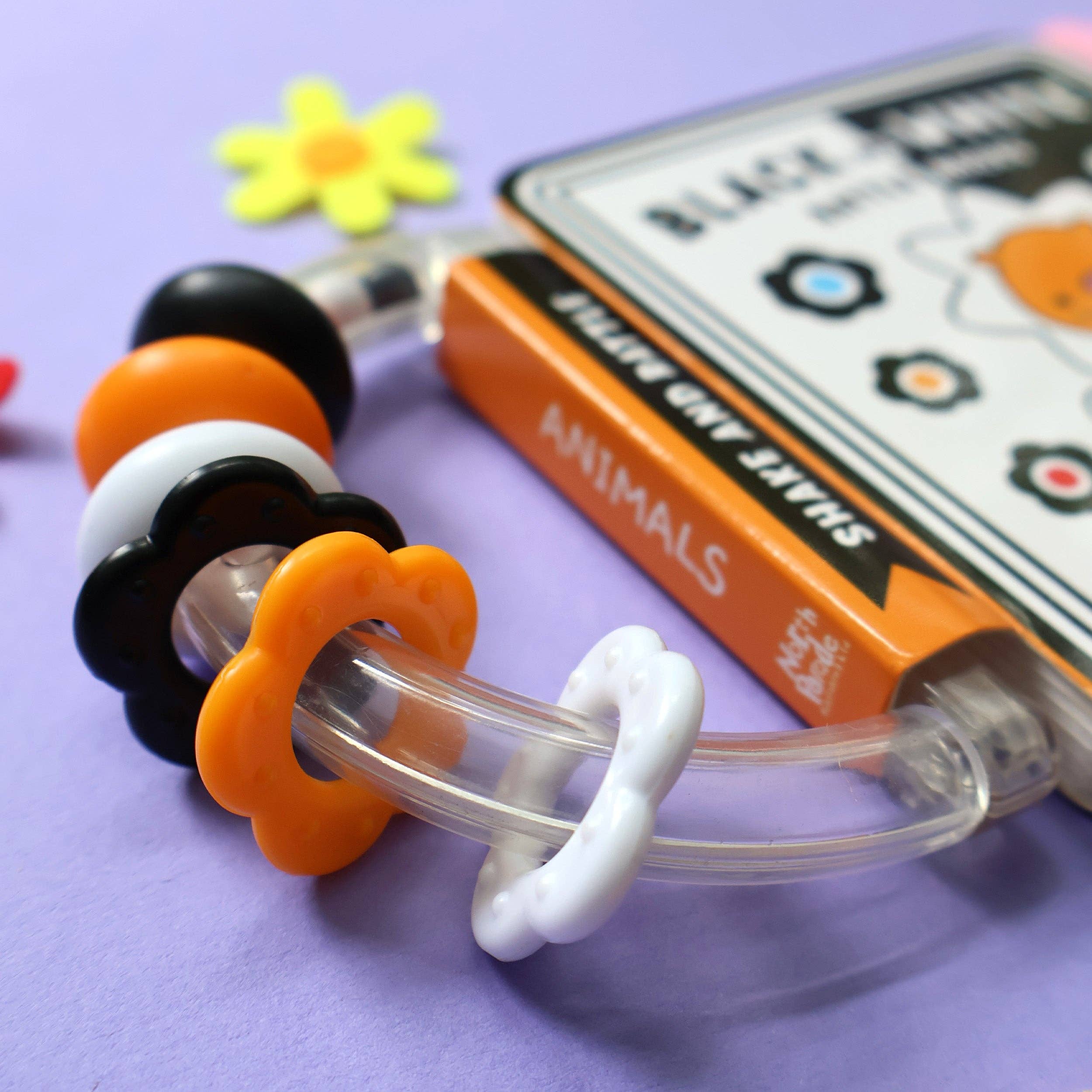 Robert Frederick Ltd – wholesale Baby and toddler book (0–2) – Animals - Children's Black & White Rattle Book3