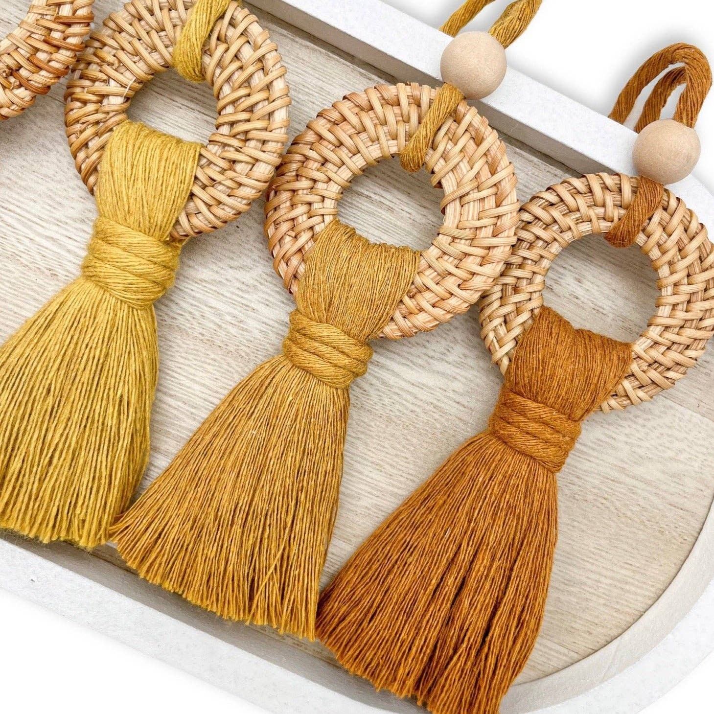 The Thrifty Handmade - Venta al por mayor Ambientador de coche - Unisex - Colgante difusor de ratán macramé para coche con aceites esenciales1