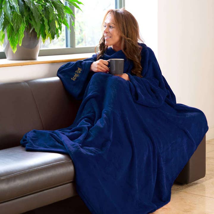 Wholesale Gifts Tomorrow – wholesale Throw blanket – Navy Deluxe Snug Rug Blanket With Sleeves And Pouch Pocket1
