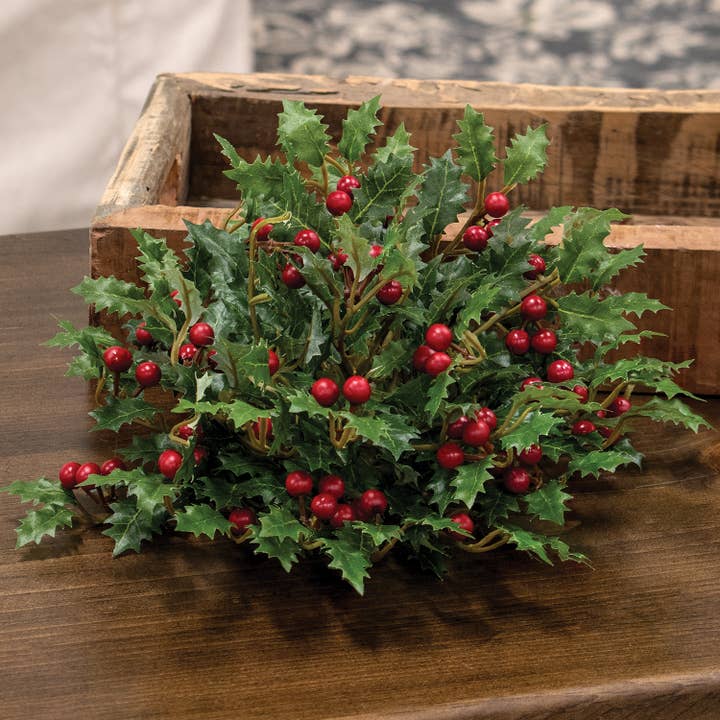 Col House Designs – wholesale Christmas decoration – Merry Little Holly & Berries Half Sphere - 10"1