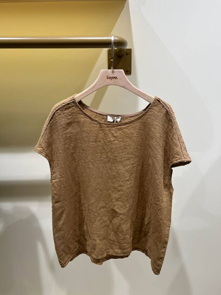 Joyna - Wholesale T-Shirt - Women's - T07800 T-SHIRT EMBROIDERED AT THE SHOULDER