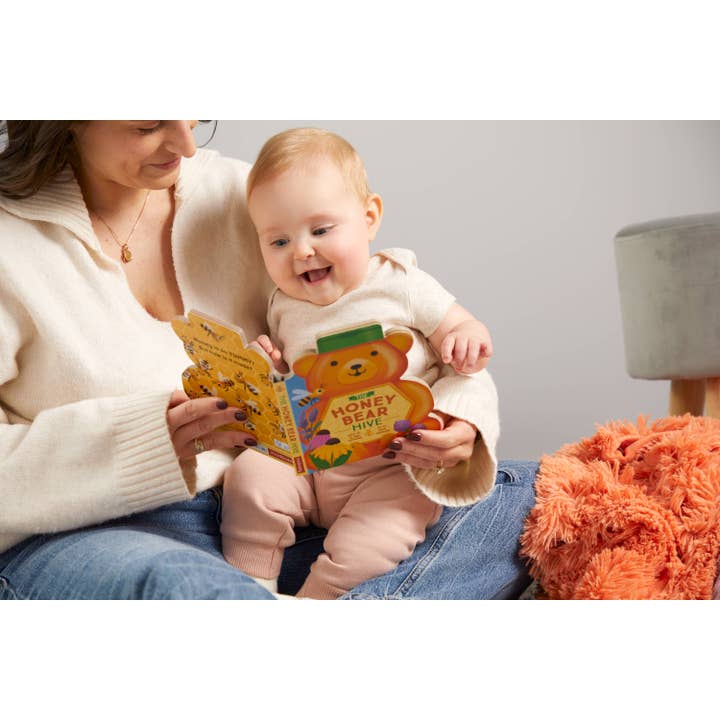 Chronicle Books - Wholesale Baby & Toddler Book (0-2) - The Honey Bear Hive Shaped Board Book2
