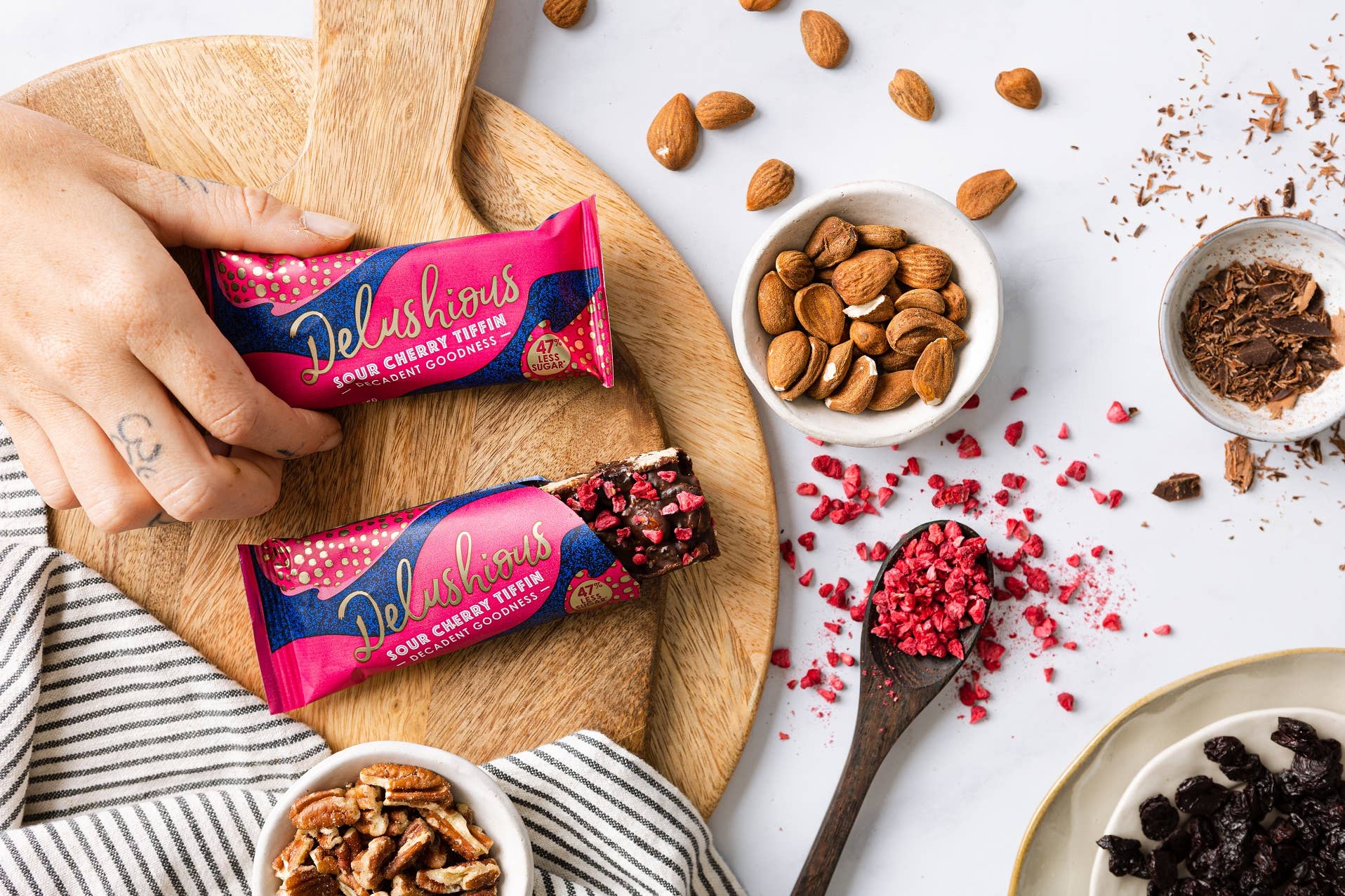 Delushious - Vente Gâteau - Tiffin à la cerise aigre - gâteau sans sucre, gluten et huile de palme2