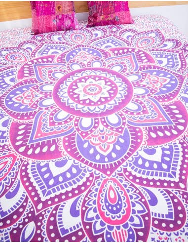 Mulberry Purple summer quilt for wholesale on Faire1