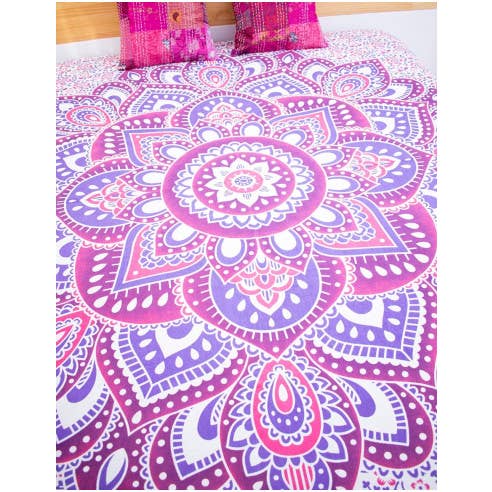 Mulberry Purple summer quilt for wholesale on Faire1