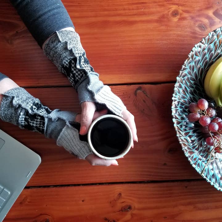 Jax Upcycled - Wholesale Gloves - Women's - Upcycled Unisex Fingerless Gloves choose the vibe color11