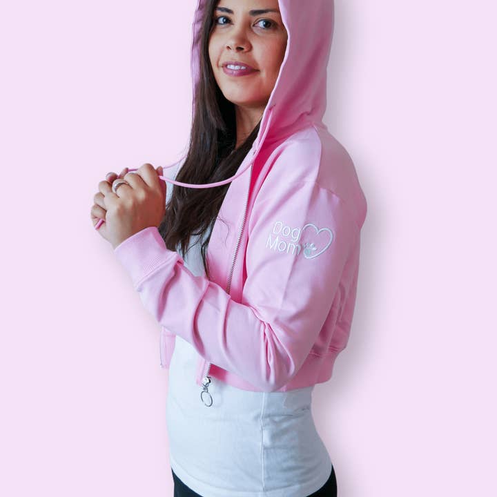 Sweat à capuche Dog Mom Crop Top - Rose pour la vente par Zelda & Harley | The Dog Mom Store