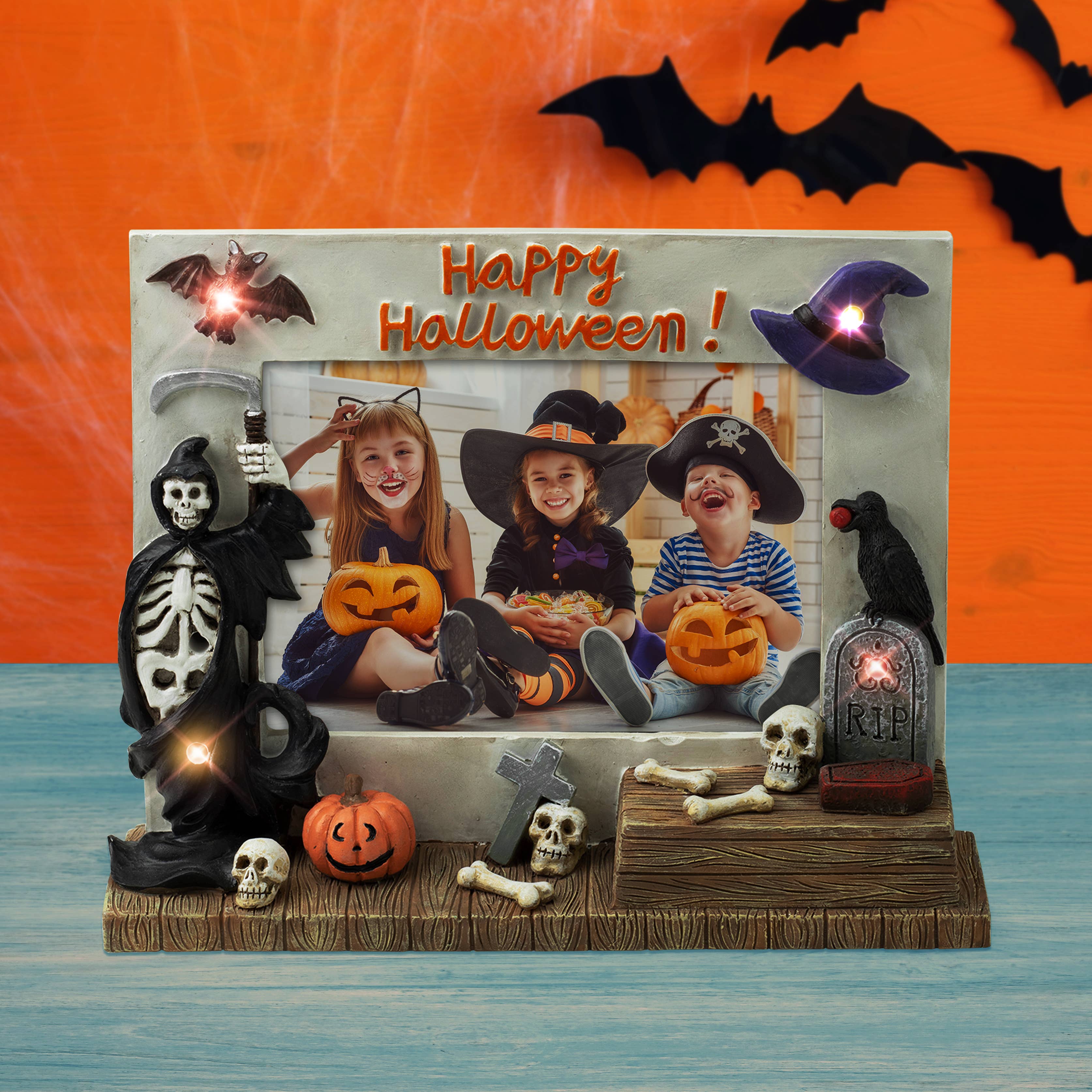 Neil Enterprises - Vendita all'ingrosso Cornice portafoto - Cornice portafoto Halloween Light Up 15,2 x 10,2 cm in resina3