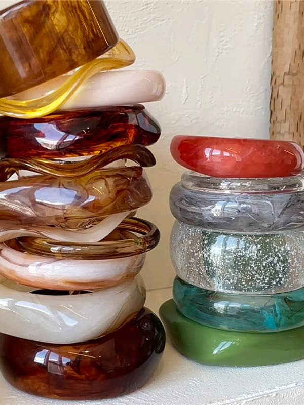 Colorful Irregular Single Acrylic Bracelets DP25B570 for wholesale by Dipped Shop